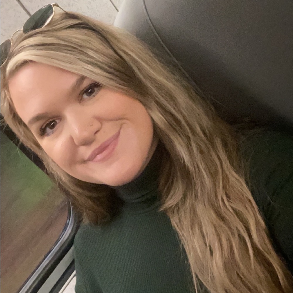 ✨MEET YOUR POSHER! ✨